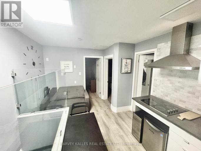 2 - 11 SAINT PATRICKS SQUARE, Toronto (Kensington-Chinatown), Ontario, M5T1W8