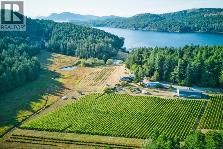 3200 Clam Bay Rd, Pender Island, British Columbia, V0M2M1 (ID 1027731)