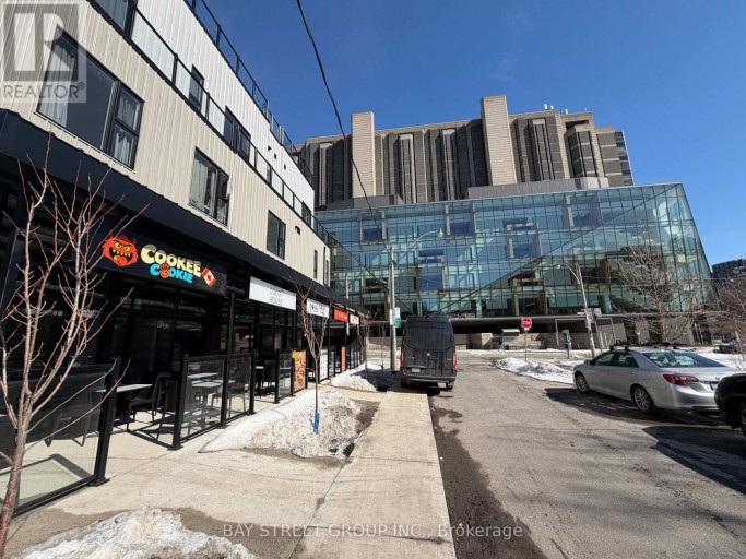 364 HURON STREET, Toronto (University), Ontario, M5S2G4