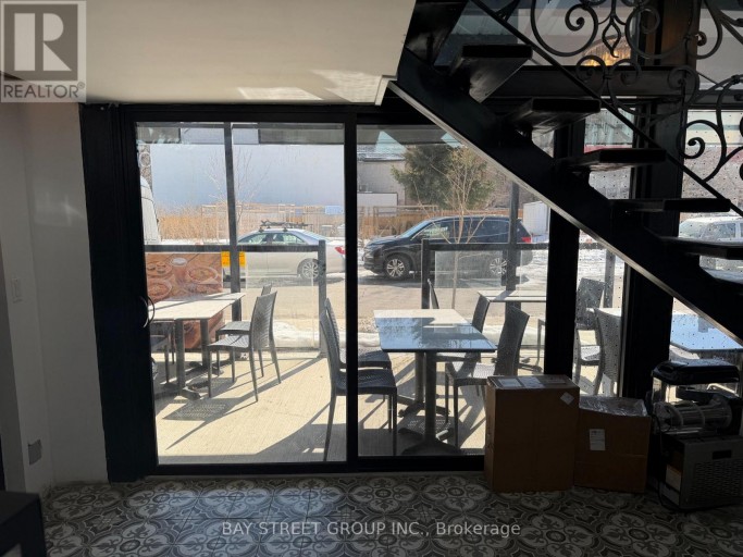364 HURON STREET, Toronto (University), Ontario, M5S2G4