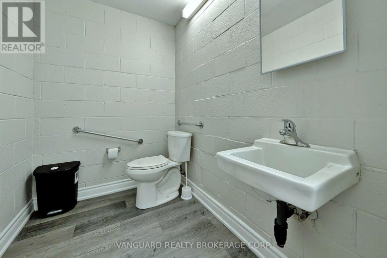 9-10 - 130 BRADWICK DRIVE, Vaughan (Concord), Ontario, L4K1K8