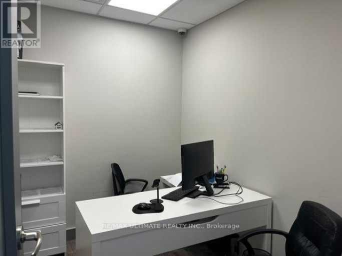 261 CHRISLEA ROAD, Vaughan (East Woodbridge), Ontario, L4L8S5