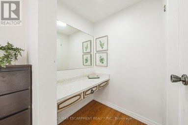 4 - 2220 UPPER MIDDLE ROAD Burlington (Brant Hills) Ontario photo 18