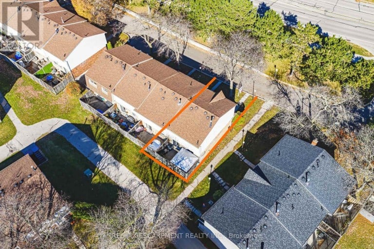 4 - 2220 UPPER MIDDLE ROAD, Burlington (Brant Hills), Ontario, L7P3P4