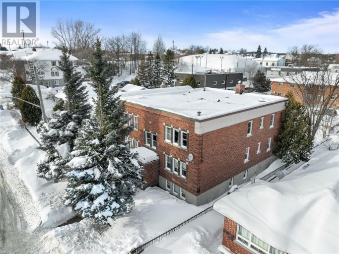 226 Oak Street, Sudbury, Ontario (id 2126723)