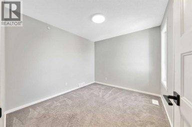 98 Lucas Crescent NW Calgary Alberta photo 28