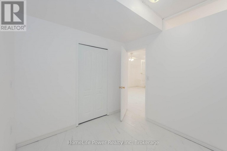 4 DARLING CRESCENT, Guelph (Pineridge/Westminster Woods), Ontario, N1L1P9