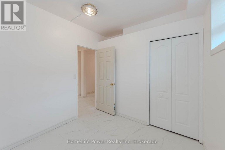 4 DARLING CRESCENT, Guelph (Pineridge/Westminster Woods), Ontario, N1L1P9