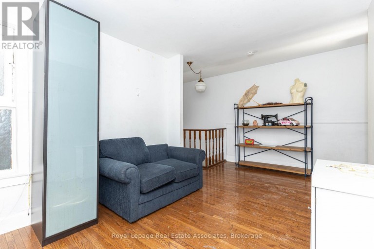 16 (3RD) - 497 BLOOR STREET W, Toronto (University), Ontario, M5S1Y2