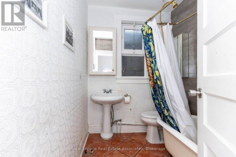 16 (3RD) - 497 BLOOR STREET W, Toronto (University), Ontario, M5S1Y2