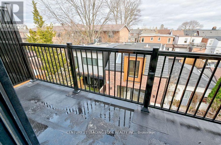 3 - 53 BOON AVENUE, Toronto (Corso Italia-Davenport), Ontario, M6E3Z2