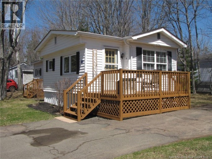 12 Pinetree Street, Moncton, New Brunswick (id Nb135041)