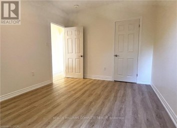 2 - 76 WENTWORTH STREET S Hamilton (Stinson) Ontario photo 5