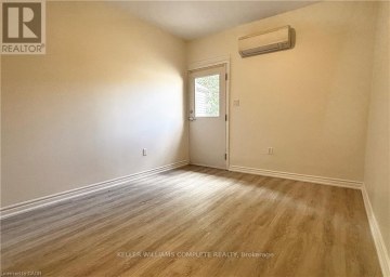 2 - 76 WENTWORTH STREET S Hamilton (Stinson) Ontario photo 7