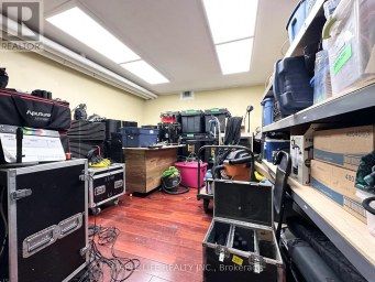 LOWER - 901 YONGE STREET Toronto (Rosedale-Moore Park) Ontario photo 16