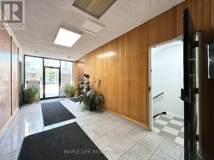 LOWER - 901 YONGE STREET, Toronto (Rosedale-Moore Park), Ontario, M4W2H2