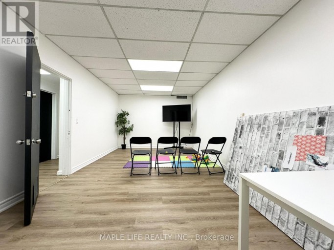 LOWER - 901 YONGE STREET, Toronto (Rosedale-Moore Park), Ontario, M4W2H2