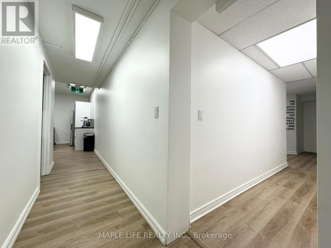 LOWER - 901 YONGE STREET, Toronto (Rosedale-Moore Park), Ontario, M4W2H2