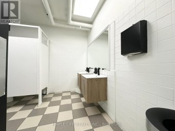 LOWER - 901 YONGE STREET Toronto (Rosedale-Moore Park) Ontario photo 9