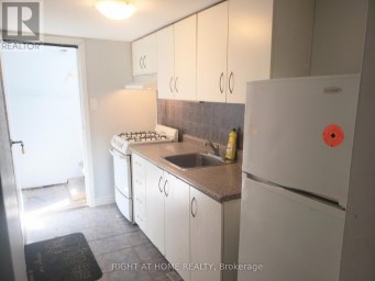 BSMT - 685 GREENWOOD AVENUE Toronto (Danforth) Ontario photo 2