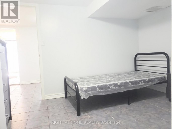 BSMT - 685 GREENWOOD AVENUE, Toronto (Danforth), Ontario, M4J4B6