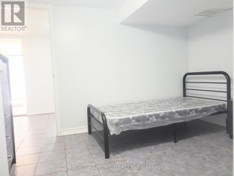 BSMT - 685 GREENWOOD AVENUE Toronto (Danforth) Ontario photo 3