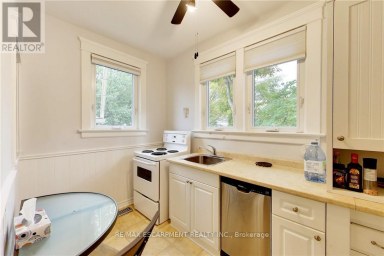 EAST #1 - 122 FORSYTH STREET Sarnia Ontario photo 1