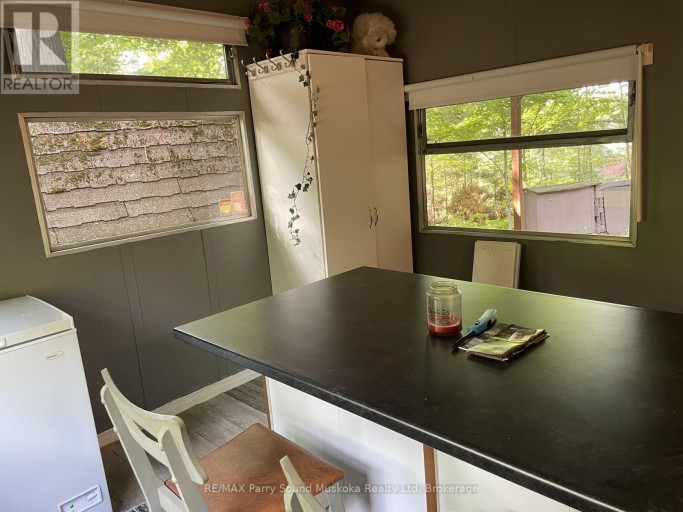 39 WEBER ROAD, Parry Sound Remote Area (McConkey), Ontario, P0H1S0