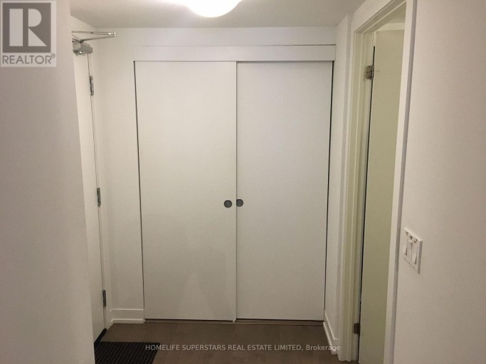 305 - 10 WILLISON SQUARE N, Toronto (Kensington-Chinatown), Ontario, M5T0A8