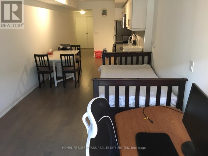 305 - 10 WILLISON SQUARE N, Toronto (Kensington-Chinatown), Ontario, M5T0A8