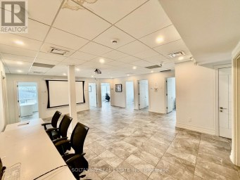 300 - 175 WILLOWDALE AVENUE Toronto (Willowdale East) Ontario photo 4