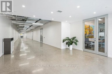 300 - 501 ALLIANCE AVENUE Toronto (Rockcliffe-Smythe) Ontario photo 4