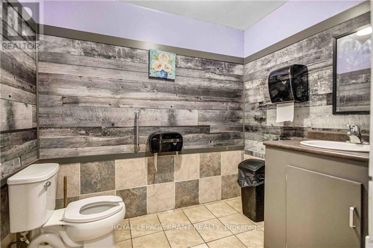 669 COLBORNE STREET E, Brantford, Ontario, N3S3M8
