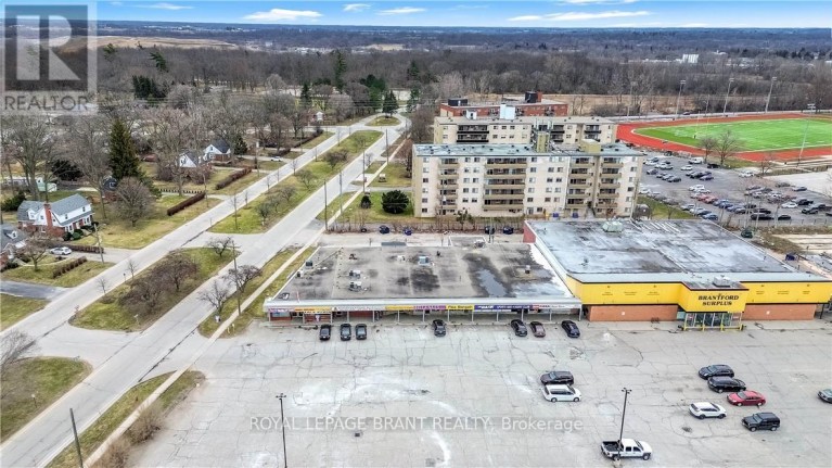 669 COLBORNE STREET E, Brantford, Ontario, N3S3M8