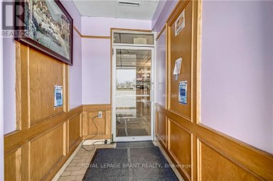 669 COLBORNE STREET E Brantford Ontario photo 5