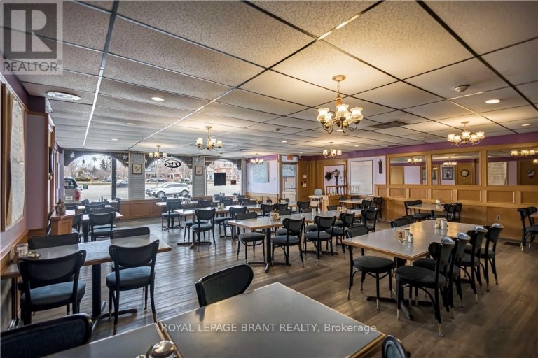 669 COLBORNE STREET E, Brantford, Ontario, N3S3M8