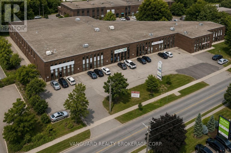 1-4 - 4476 CHESSWOOD DRIVE, Toronto (York University Heights), Ontario, M3J2B9