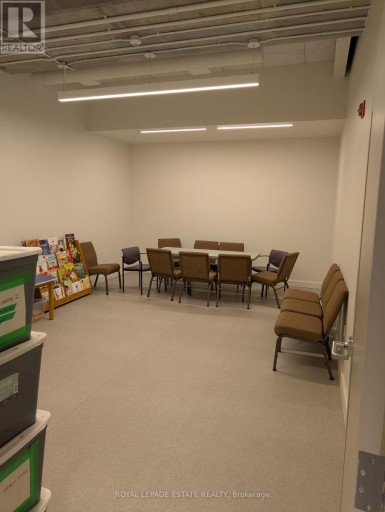 (MAIN LEVEL) - 473 OAKWOOD AVENUE, Toronto (Oakwood Village), Ontario, M6E2W4