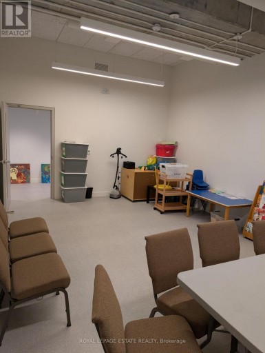 (MAIN LEVEL) - 473 OAKWOOD AVENUE, Toronto (Oakwood Village), Ontario, M6E2W4