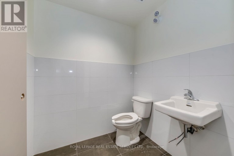 105 - 401 VICTORIA AVENUE N, Hamilton (Landsdale), Ontario, L8L5G7