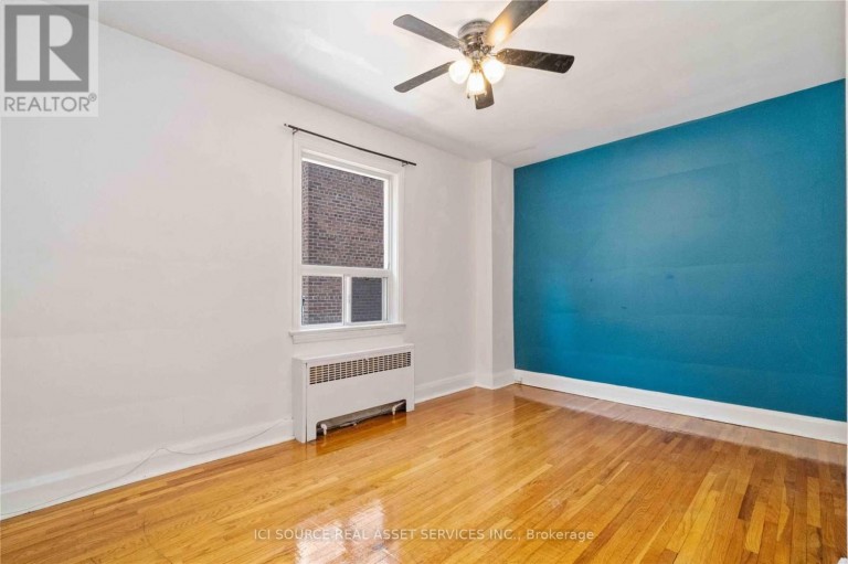 2 - 116 EASTWOOD ROAD, Toronto (Woodbine Corridor), Ontario, M4L2C9