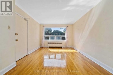 2 - 116 EASTWOOD ROAD Toronto (Woodbine Corridor) Ontario photo 3
