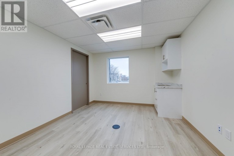 104 - 401 VICTORIA AVENUE N, Hamilton (Landsdale), Ontario, L8L5G7