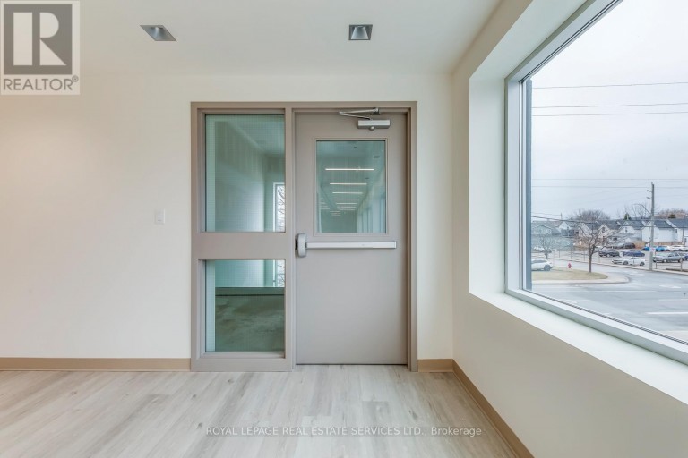 200 - 401 VICTORIA AVENUE N, Hamilton (Landsdale), Ontario, L8L5G7