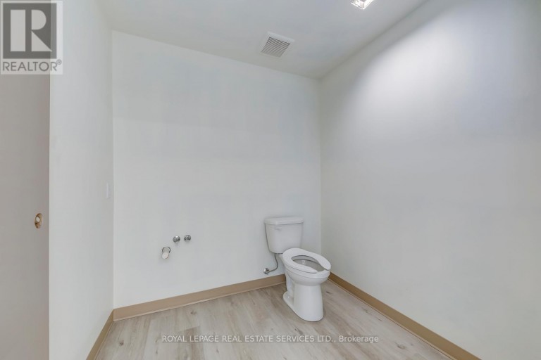 200 - 401 VICTORIA AVENUE N, Hamilton (Landsdale), Ontario, L8L5G7