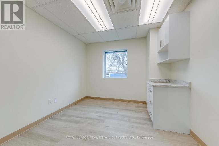 101 - 401 VICTORIA AVENUE N, Hamilton (Landsdale), Ontario, L8L5G7