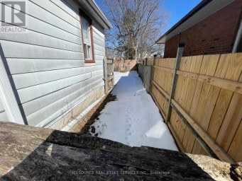 547 MONTRAVE AVENUE Oshawa (Vanier) Ontario photo 38