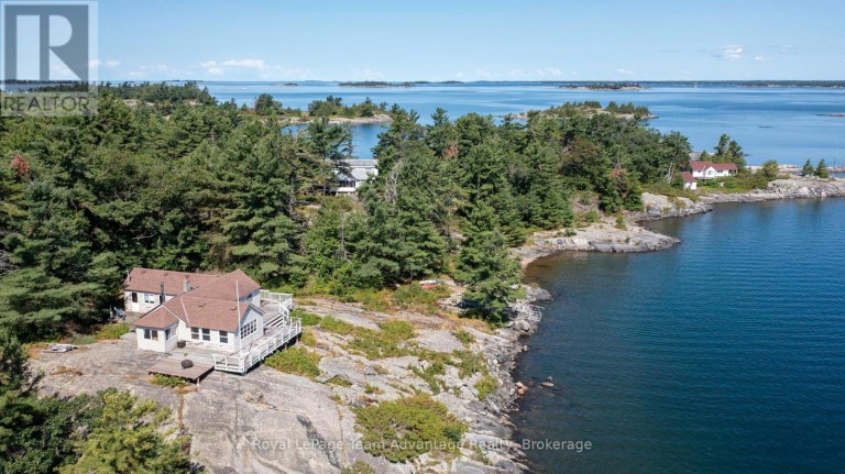 3 57C ISLAND, Carling, Ontario