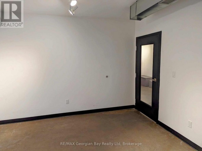 290 KING STREET, Midland, Ontario, L4R3M6