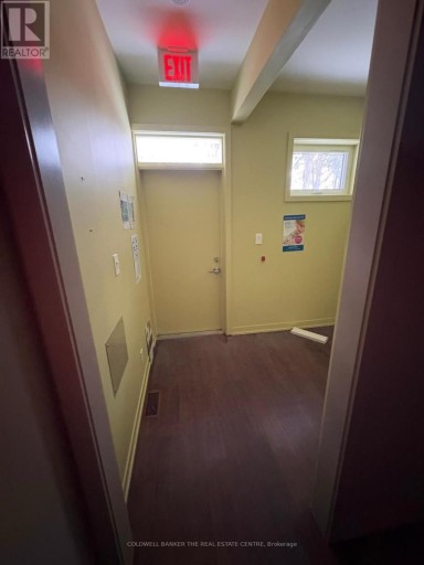 23 BOLTON AVENUE, Newmarket (Huron Heights-Leslie Valley), Ontario, L3Y2X3
